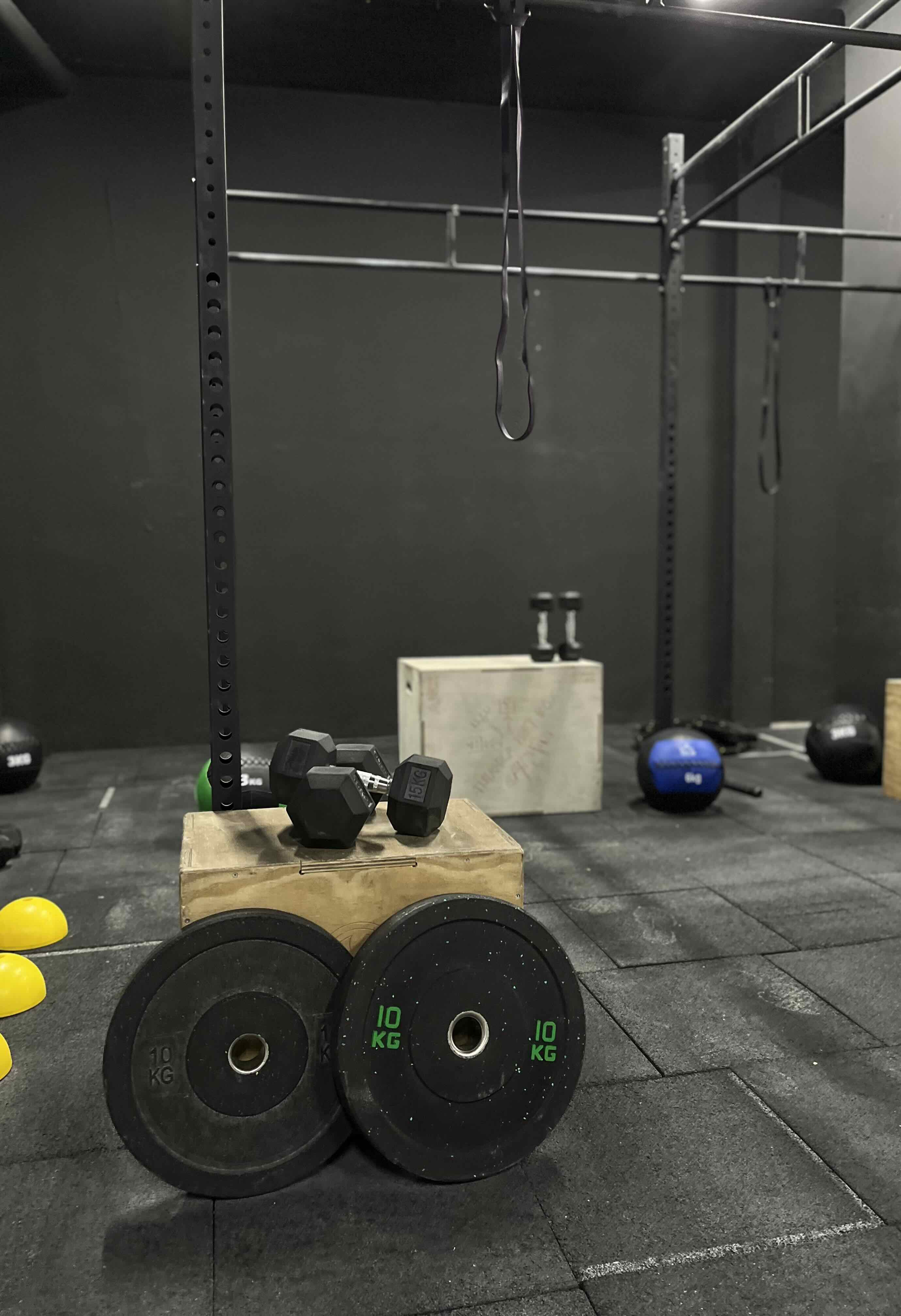 Rack de potencia en el gimnasio