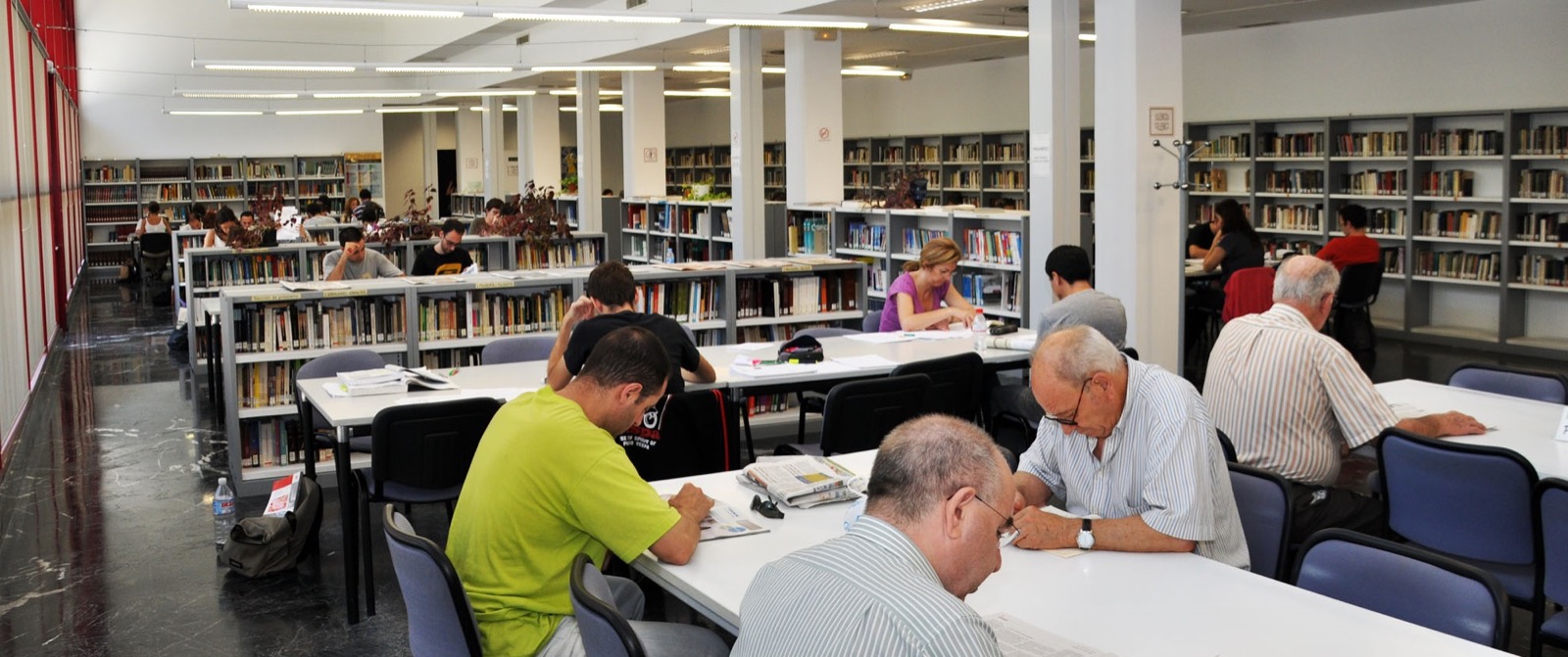 Biblioteca Eduardo Escalante, interior